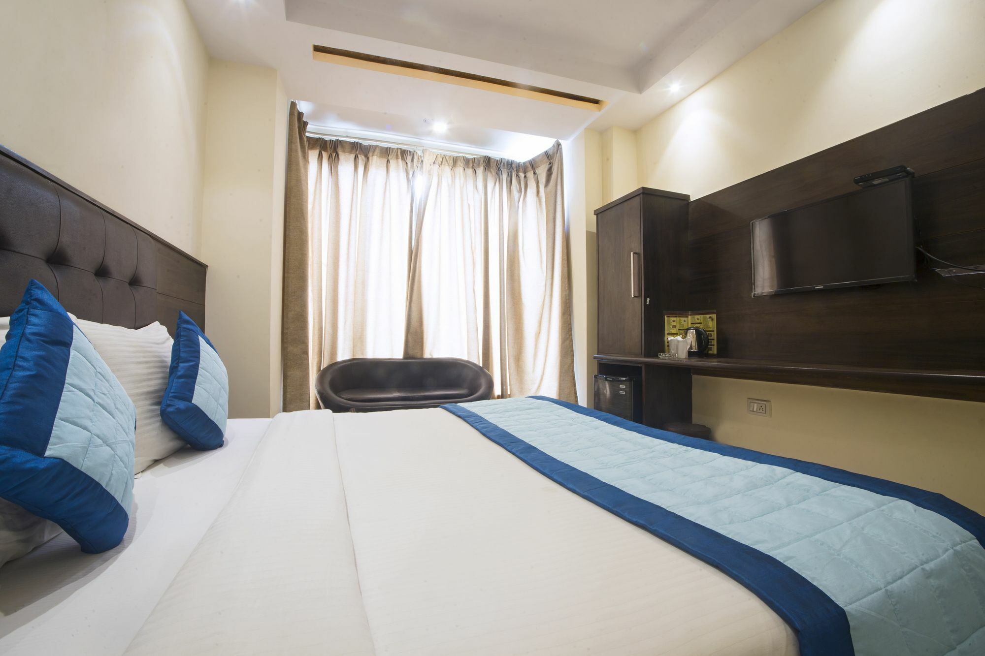 Fabexpress Le Continental Paharganj Hotel New Delhi